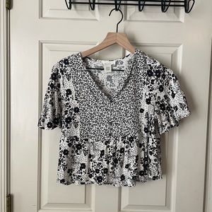 🩷 Urban Romantics Black White Floral Business Casual  Top Womens S 🩷